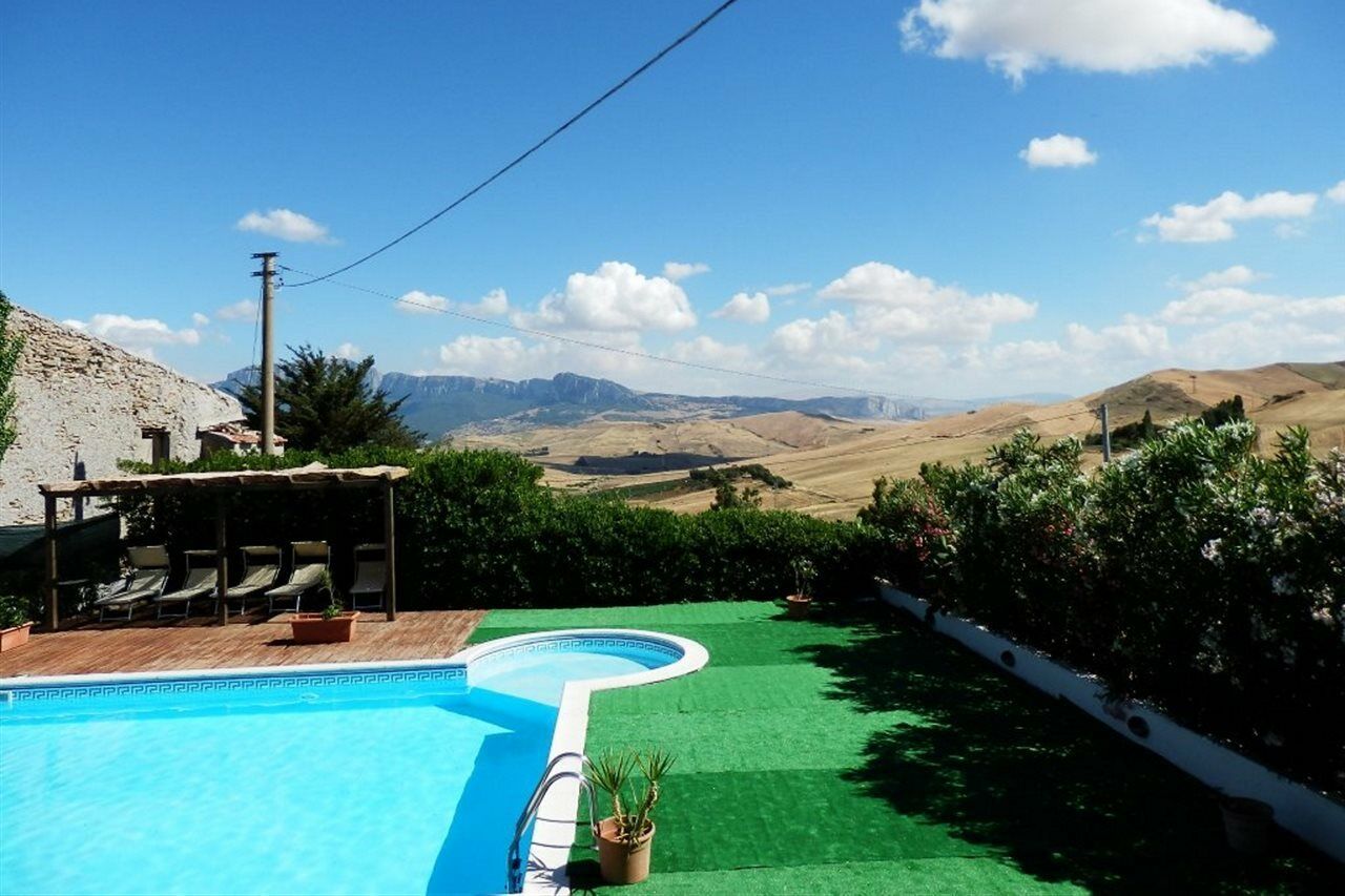 Agriturismo Sant'Agata Piana Degli Albanesi Exterior photo